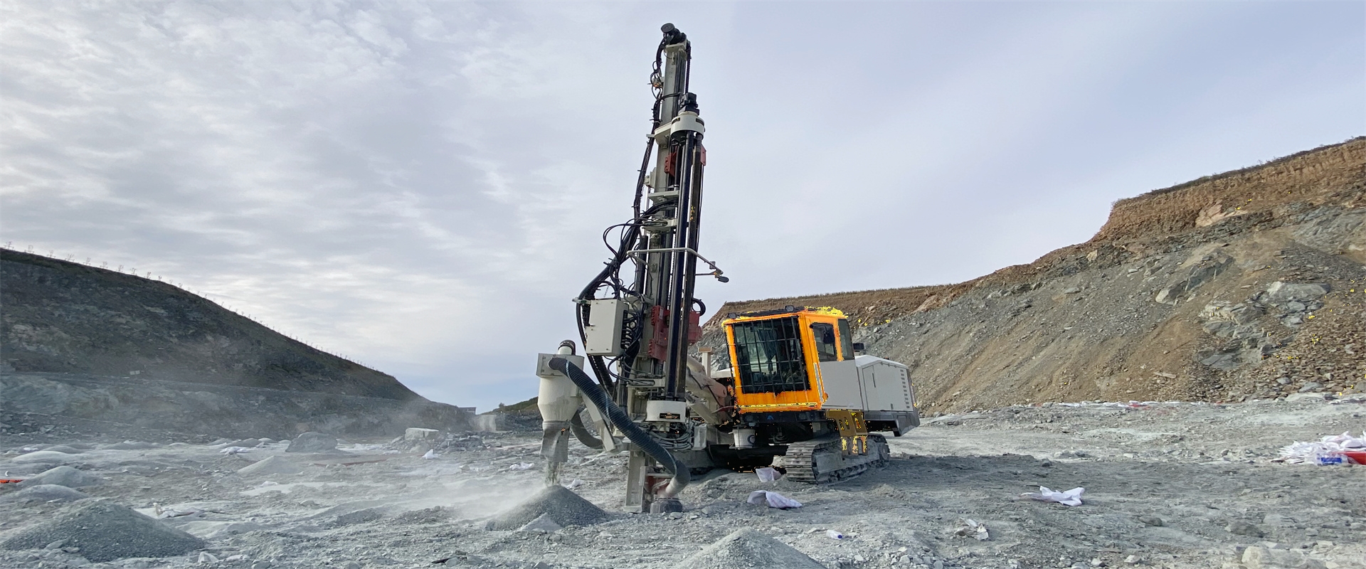 TL-150 Surface DTH Drill Rig TL-150 Surface DTH Drill Rig